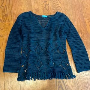 black light 3/4 sleeve sweater